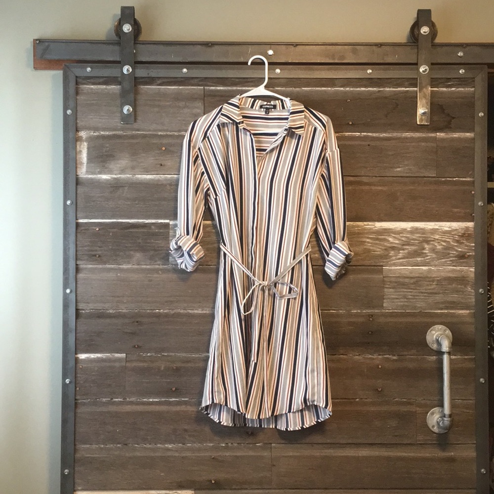 NWOT Express Dress size M
